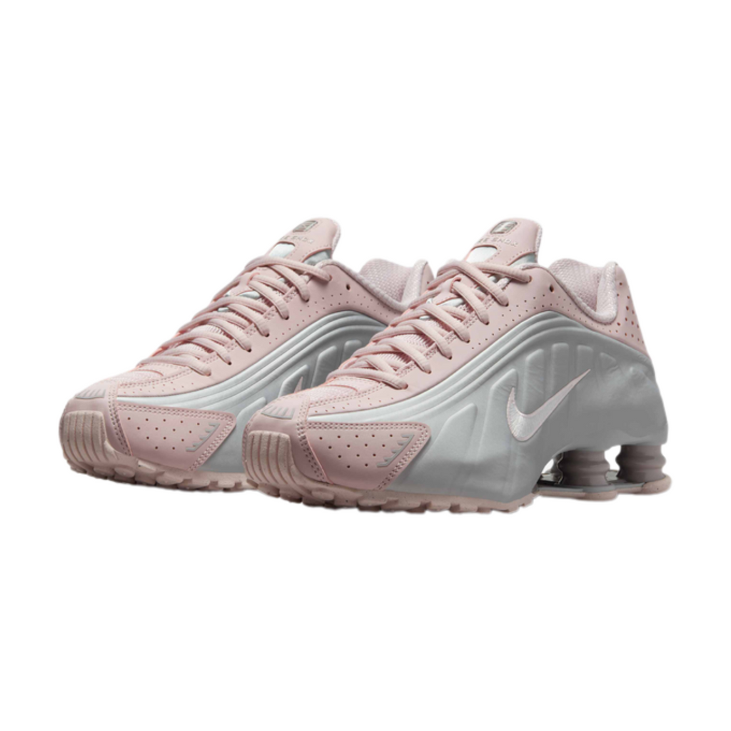 Nike Shox R4 – Barely Rose / Metallic Platinum